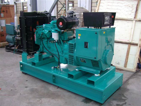 矿区200kw康明斯柴油发电机组图片 矿区200kw康明斯柴油发电机组图片